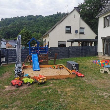 Ferienwohnung Burgblick Reifferscheid Гелленталь Екстер'єр фото